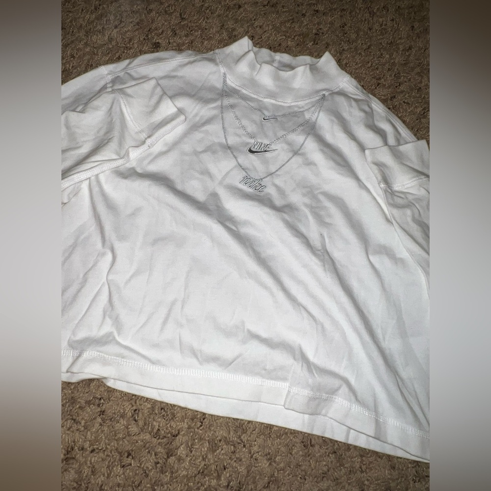 Brand new beautiful bike longe sleeve. So soft. So clean.